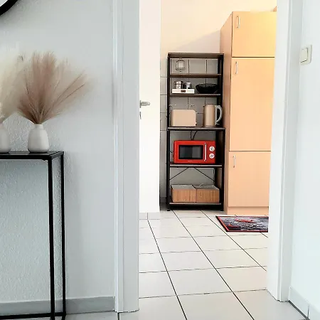 Comfort Apartment - Self-Check-In - 2 Schlafzimmer - Bis 5 Pers - Zentrumnah - Parkplatz - Wifi - Balkon Neunkirchen  Exterior foto