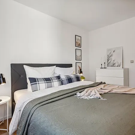 Comfort Apartment - Self-Check-In - 2 Schlafzimmer - Bis 5 Pers - Zentrumnah - Parkplatz - Wifi - Balkon Neunkirchen  Exterior foto