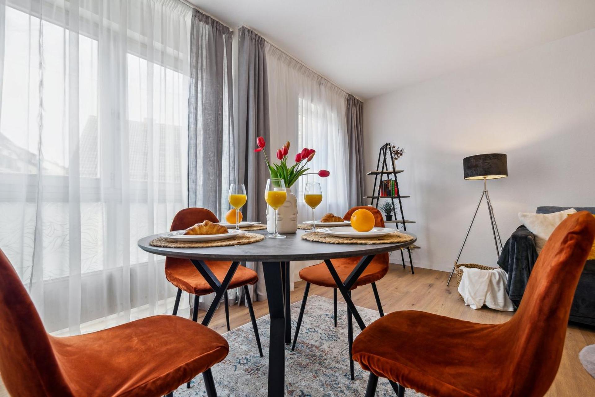 Apartment Comfort - Self-check-in - 2 Schlafzimmer - Bis 5 Pers - Zentrumnah - Parkplatz - Wifi - Balkon Neunkirchen (Saarland)