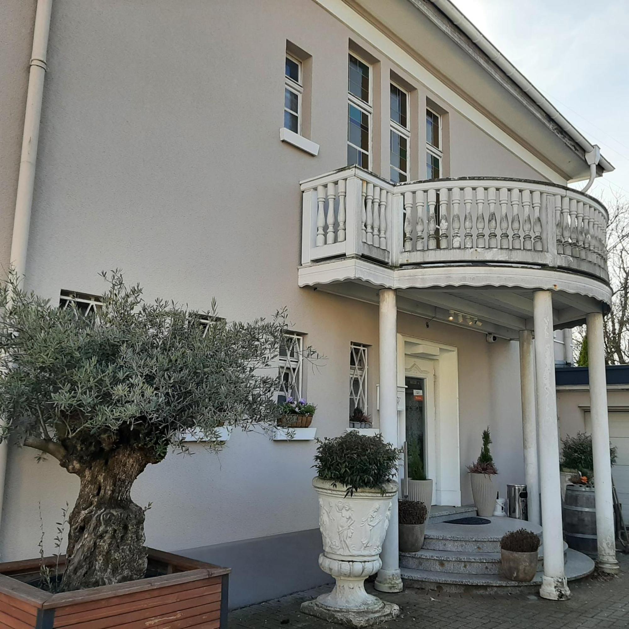 Comfort - Self-check-in - 2 Schlafzimmer - Bis 5 Pers - Zentrumnah - Parkplatz - Wifi - Balkon Apartment